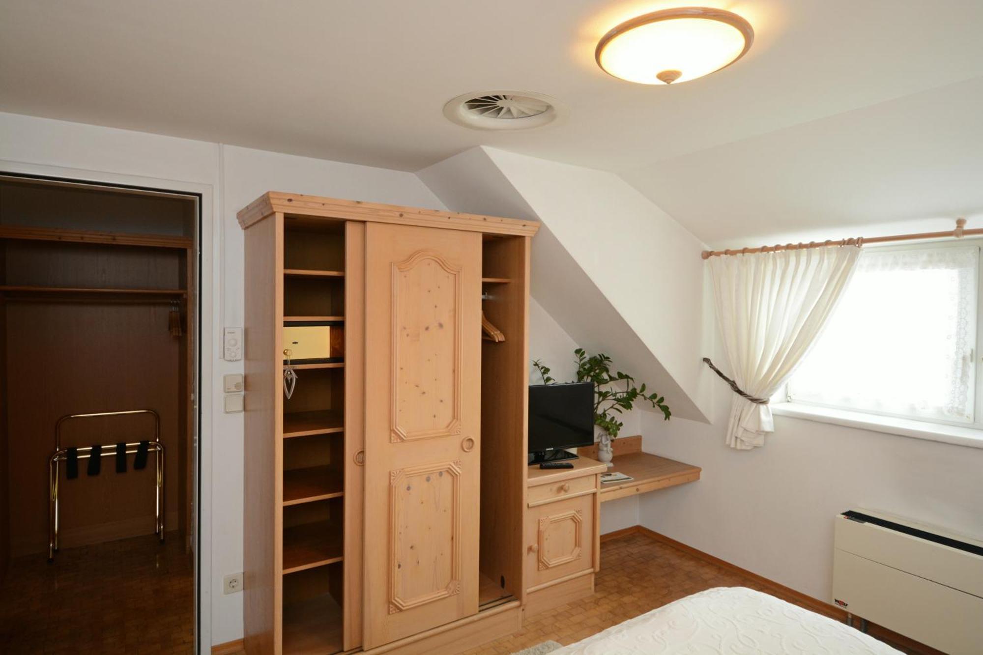 Hotel & Restaurant Braunstein - Pauli'S Stuben Purbach am Neusiedlersee Rom bilde