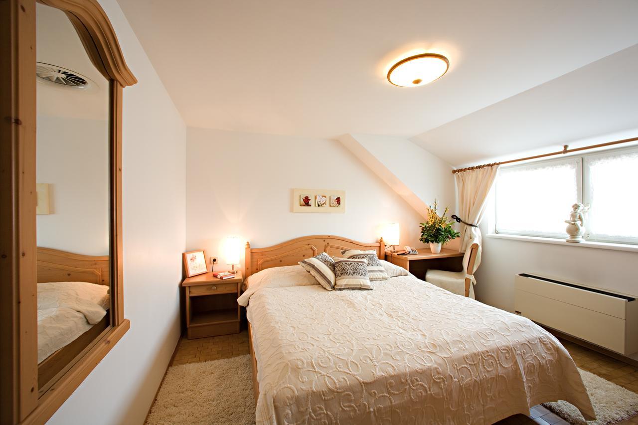 Hotel & Restaurant Braunstein - Pauli'S Stuben Purbach am Neusiedlersee Eksteriør bilde