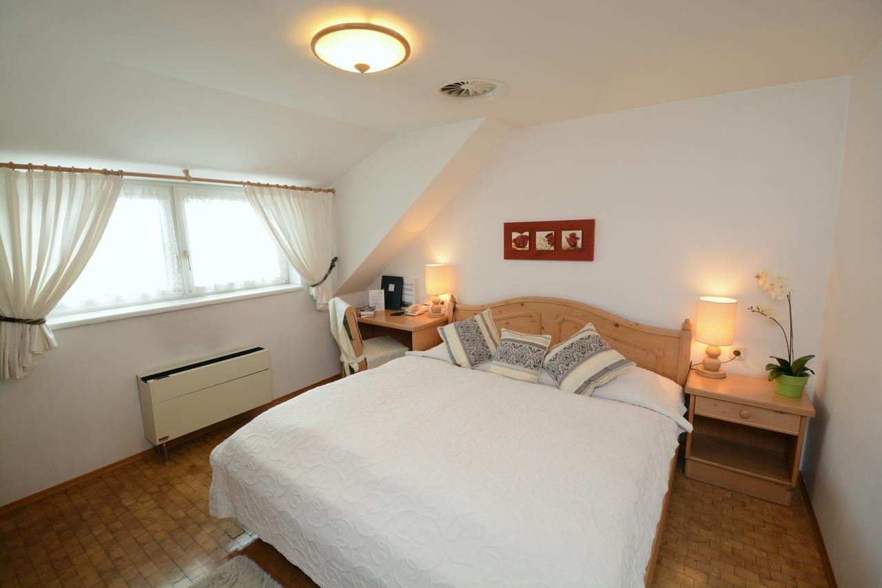 Hotel & Restaurant Braunstein - Pauli'S Stuben Purbach am Neusiedlersee Eksteriør bilde